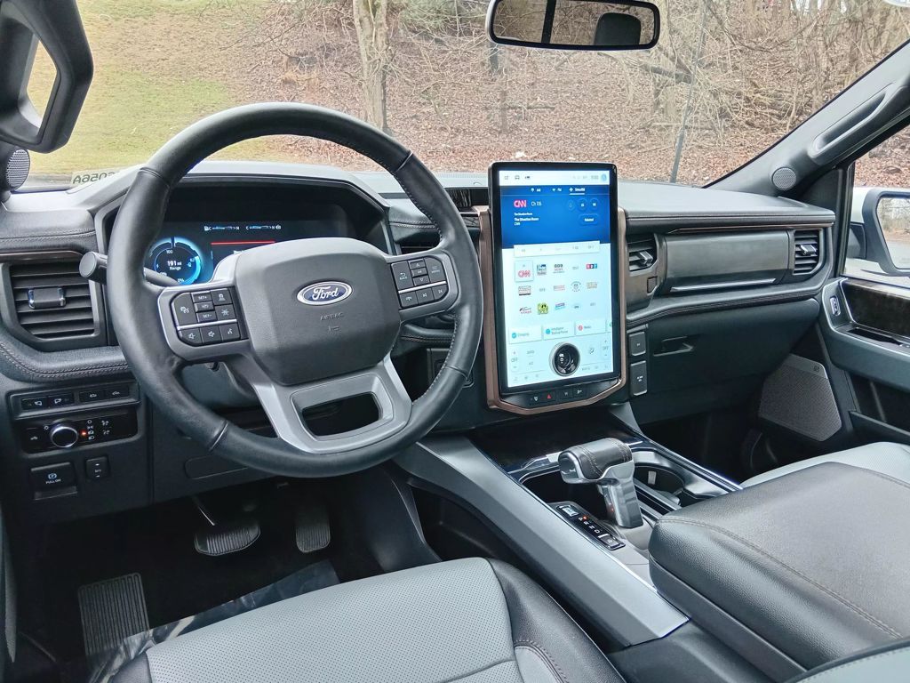 2023 Ford F-150 Lightning LARIAT