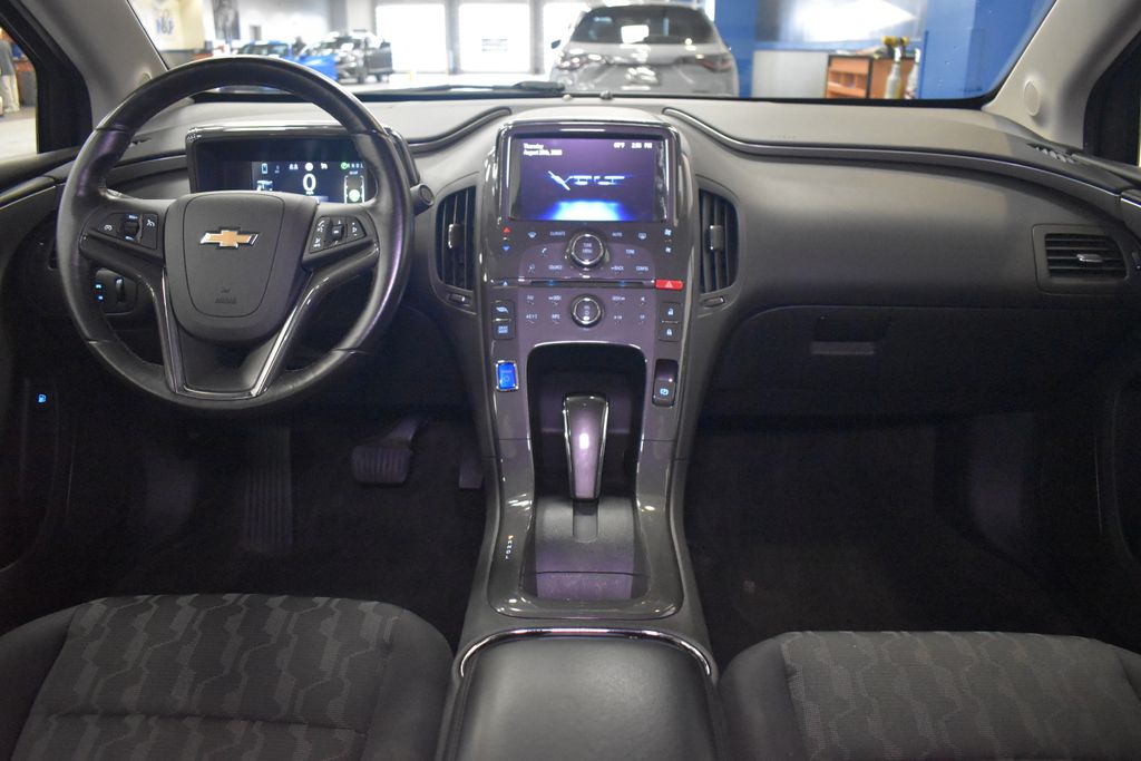 Thumbnail: 2014 Chevrolet Volt - 16