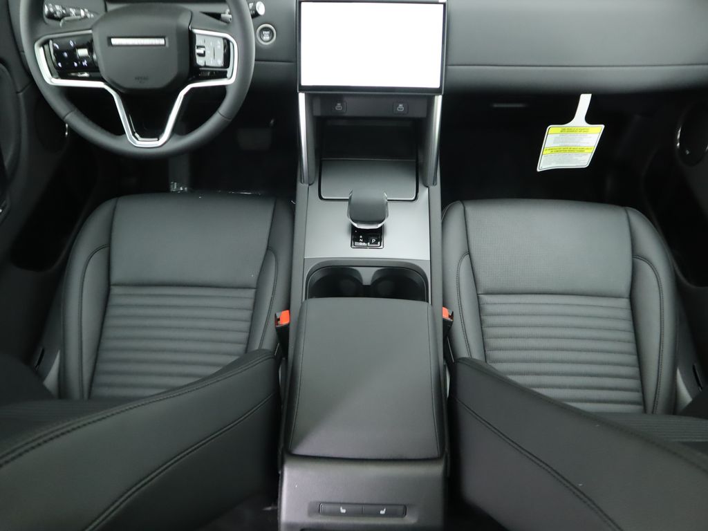 Thumbnail: 2024 Land Rover Discovery Sport - 17