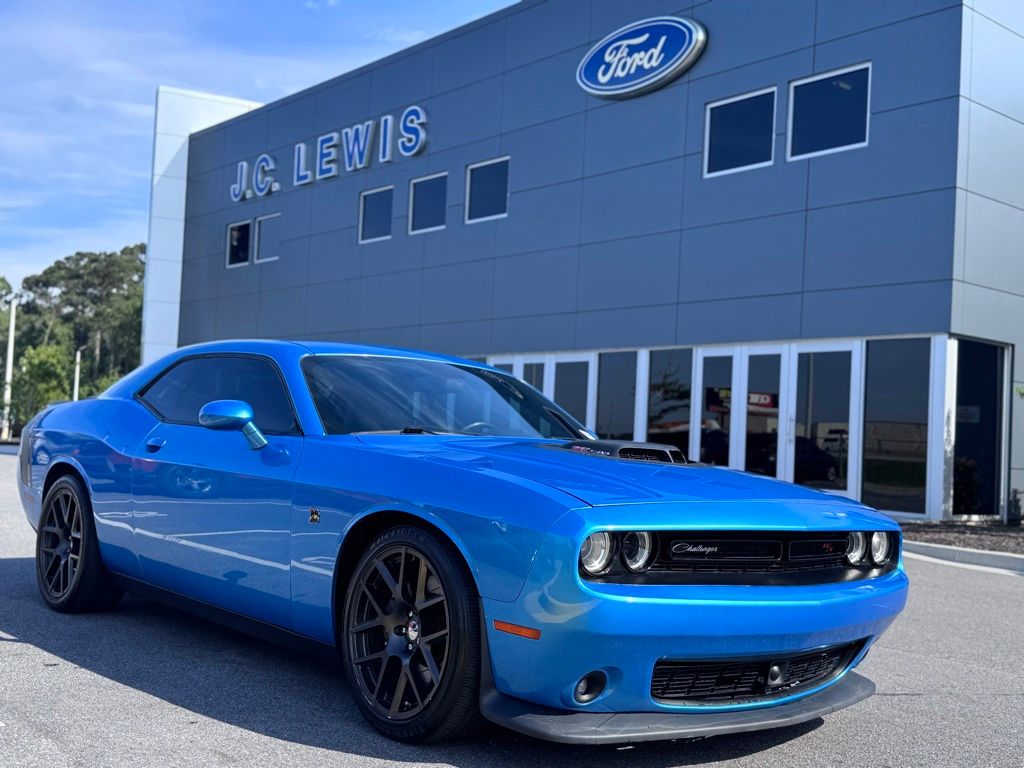 2016 Dodge Challenger Scat Pack's photo