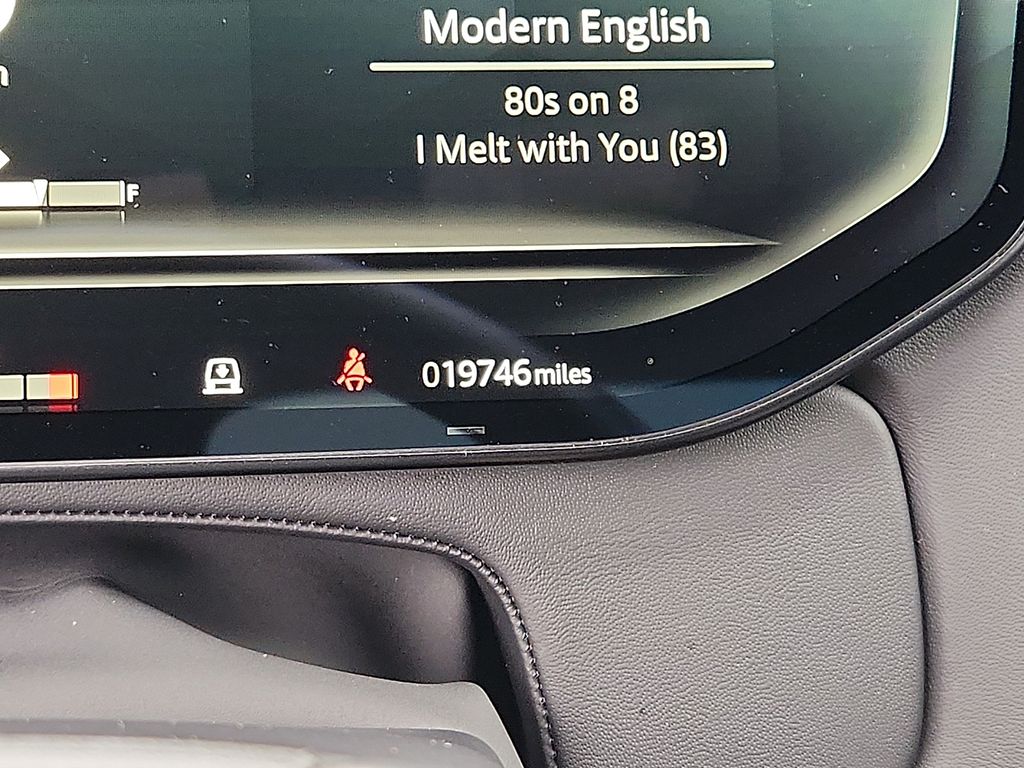 Thumbnail: 2023 Land Rover Range Rover - 21