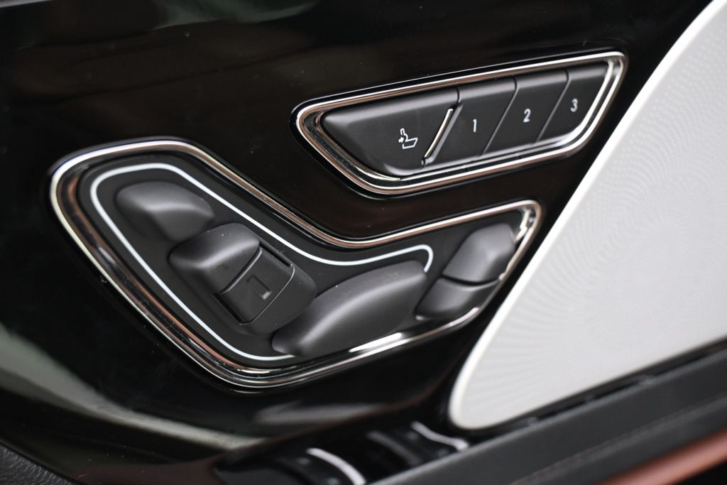 New 2026 White Lincoln Reserve image 14