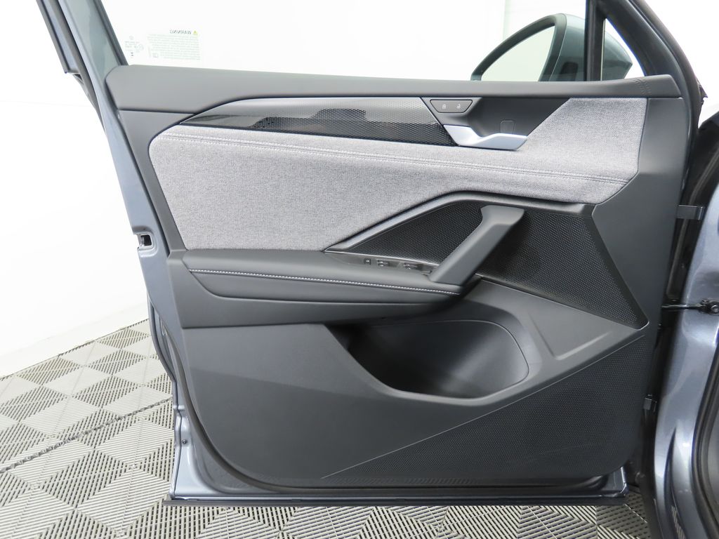 Thumbnail: 2025 Volkswagen Tiguan - 24