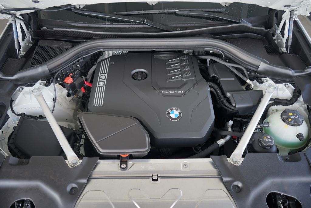 Thumbnail: 2025 BMW X4 - 20