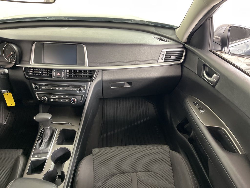 Thumbnail: 2020 Kia Optima - 17