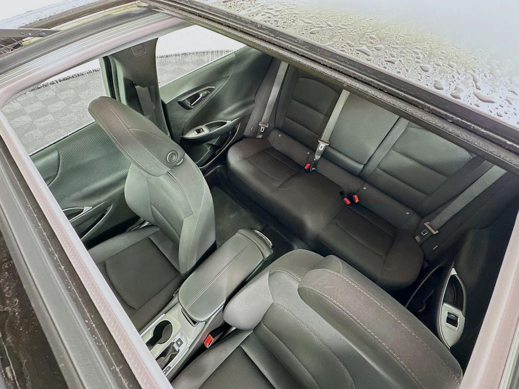 Thumbnail: 2023 Chevrolet Malibu - 22