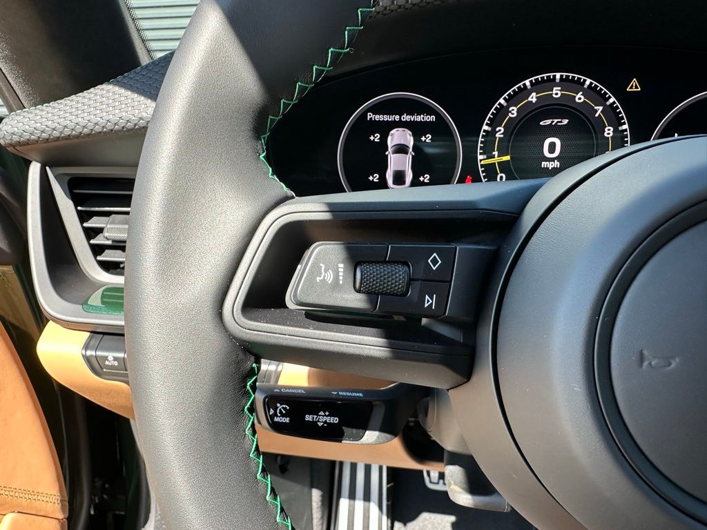 Thumbnail: 2026 Porsche 911 - 17