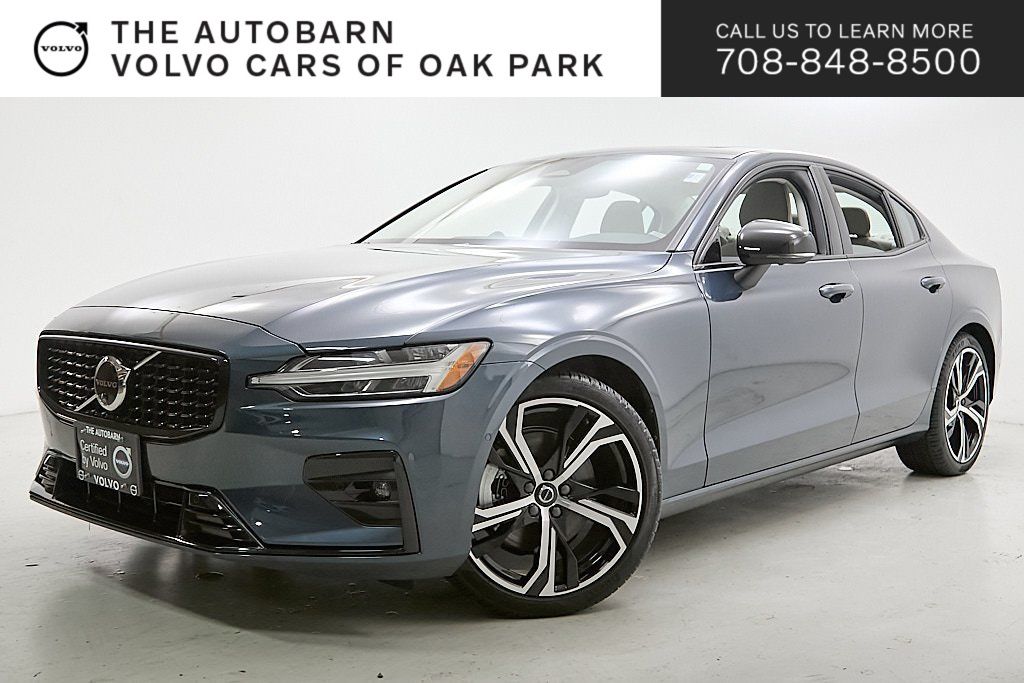 2024 Volvo S60 B5 Ultimate Dark Theme AWD