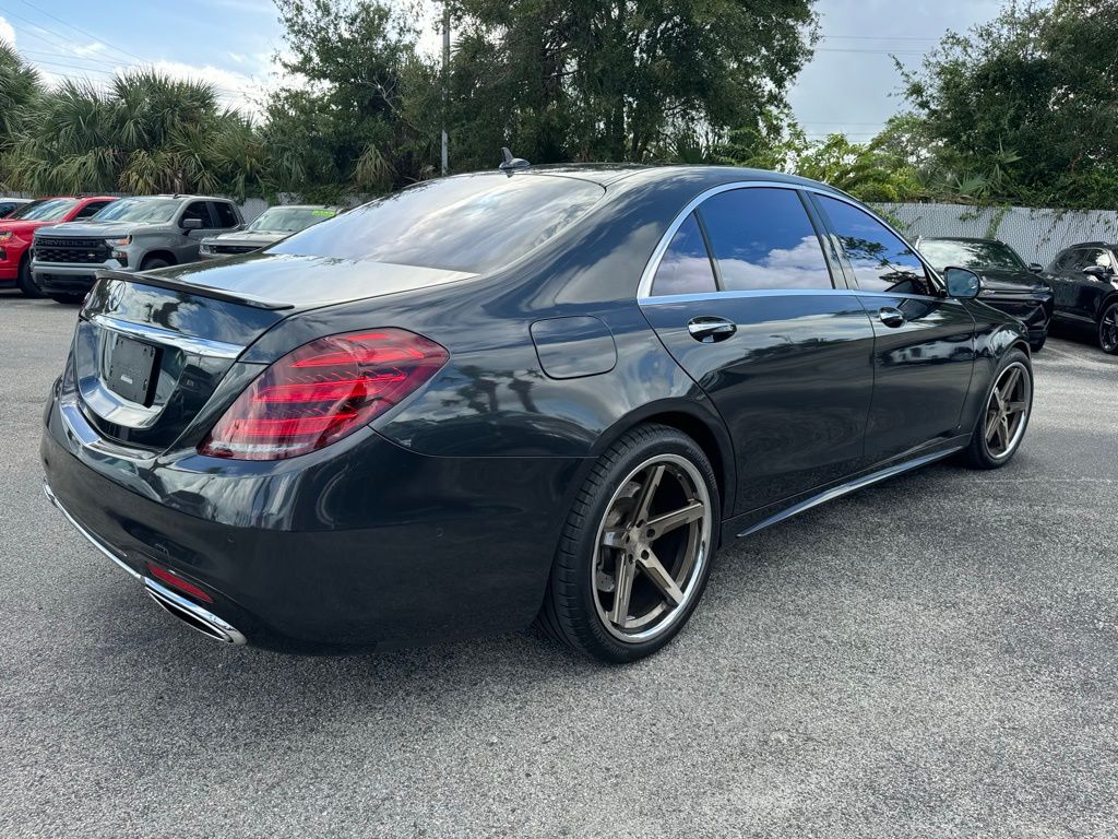 2018 Mercedes-Benz S-Class S 560 8