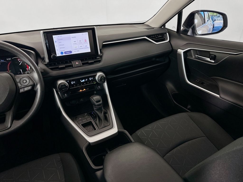 Thumbnail: 2025 Toyota RAV4 - 23