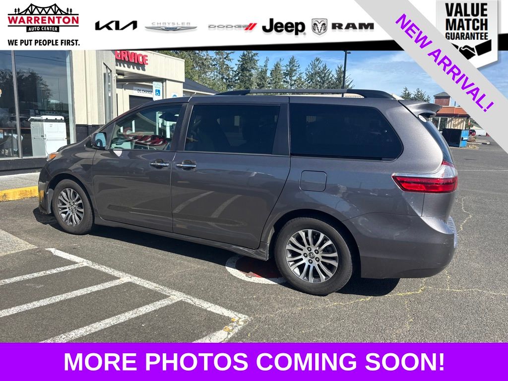 2019 Toyota Sienna XLE