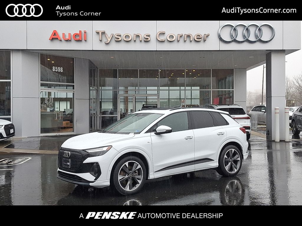 Thumbnail: 2024 Audi Q4 e-tron - 1