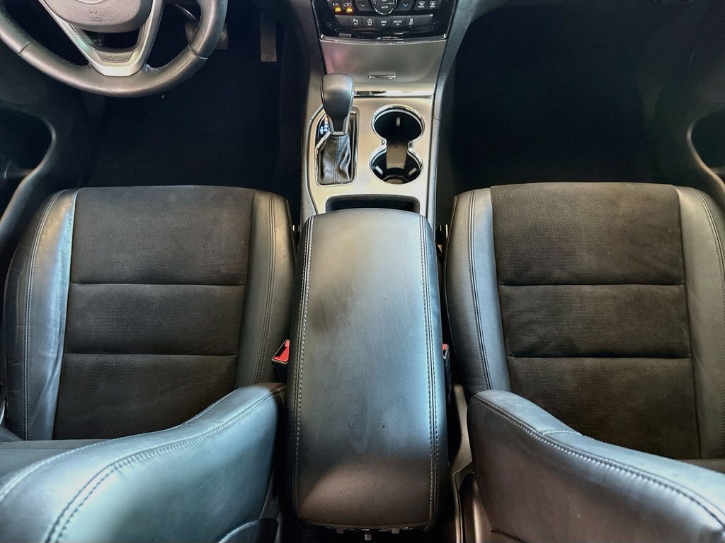 Thumbnail: 2021 Jeep Grand Cherokee - 16