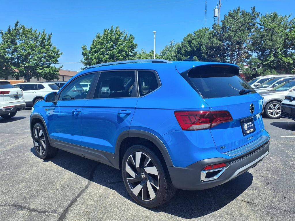 Certified Used 2023 Blue Volkswagen 1.5T SEL image 4