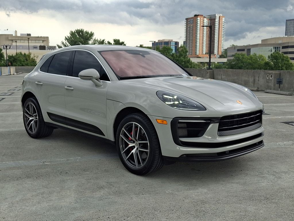 Thumbnail: 2022 Porsche Macan - 7