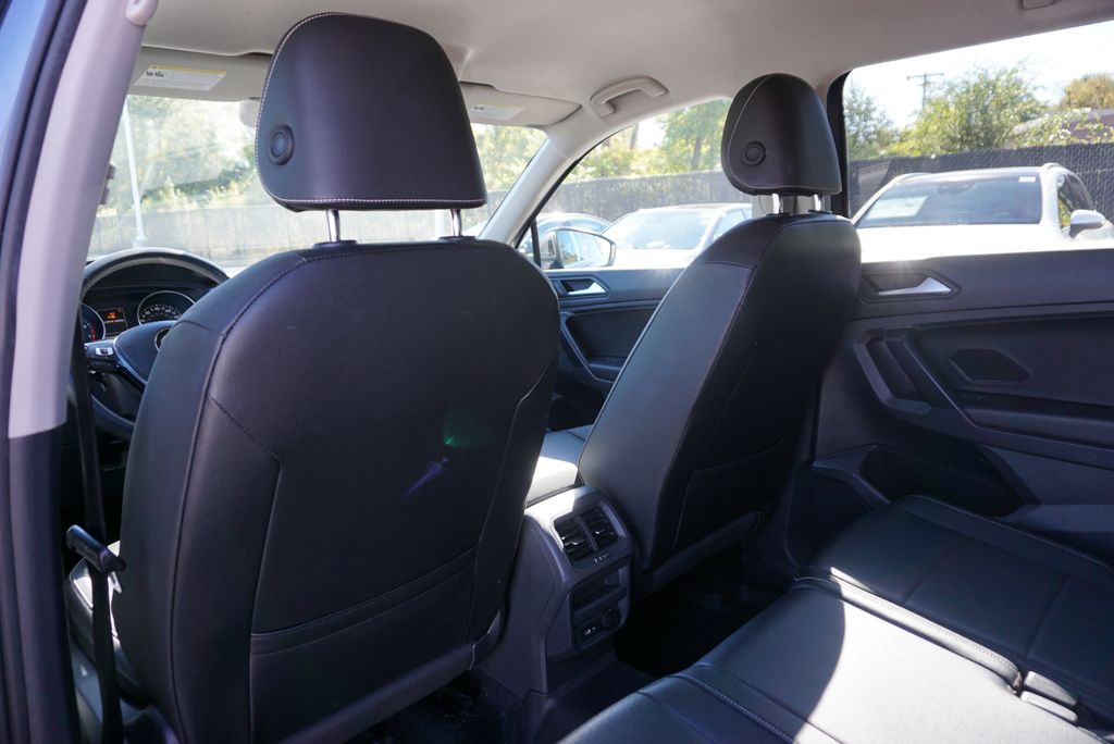 Thumbnail: 2021 Volkswagen Tiguan - 12