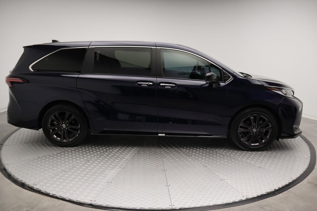 Thumbnail: 2024 Toyota Sienna - 7
