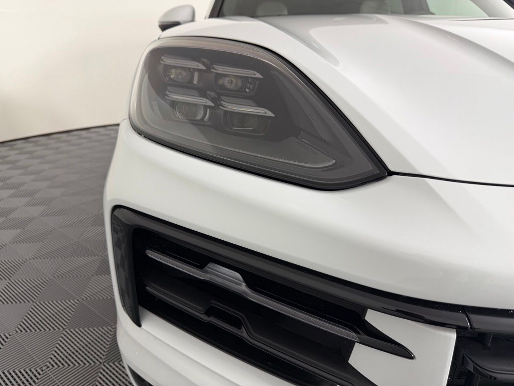 Thumbnail: 2026 Porsche Cayenne - 9