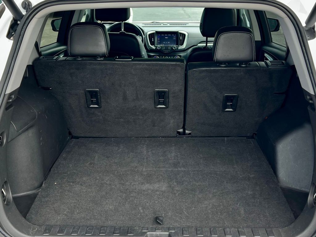 2022 GMC Terrain SLT photo