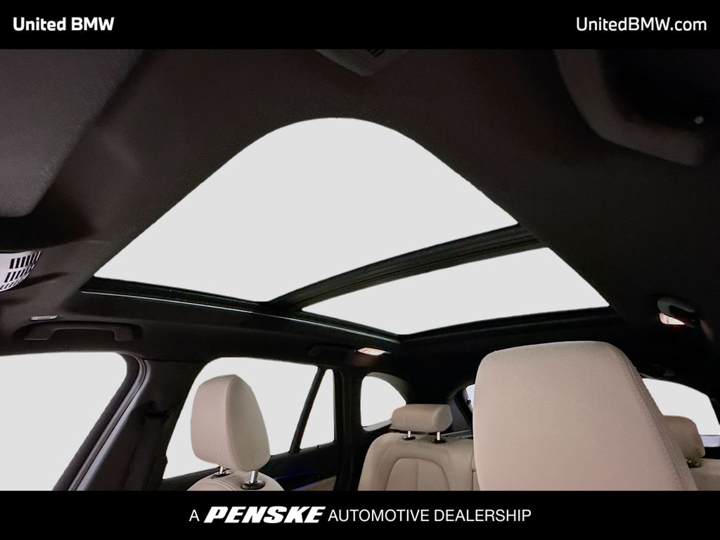 Thumbnail: 2022 BMW X1 - 12