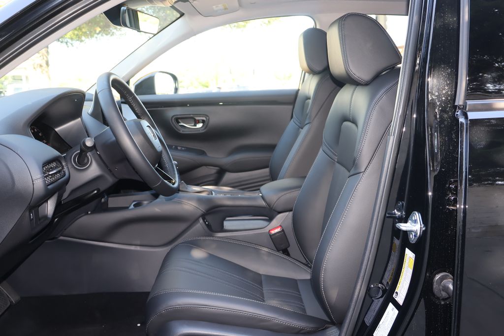 2025 Honda HR-V EX-L 9