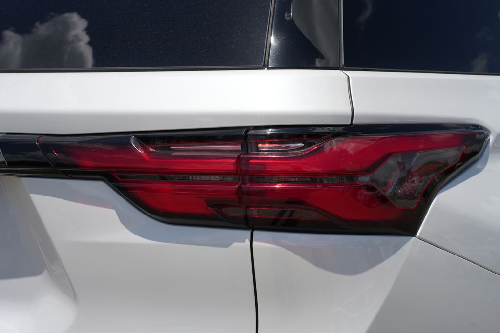2022 Chevrolet Traverse RS Beige at Texan Dodge Chrysler Jeep Ram