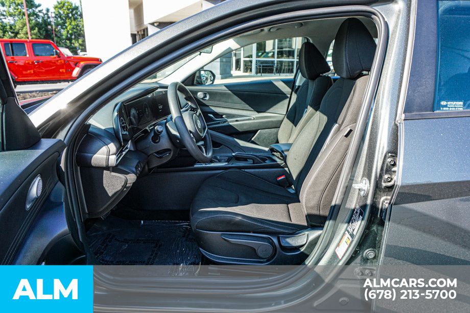 Used 2024 Gray Hyundai SEL image 18