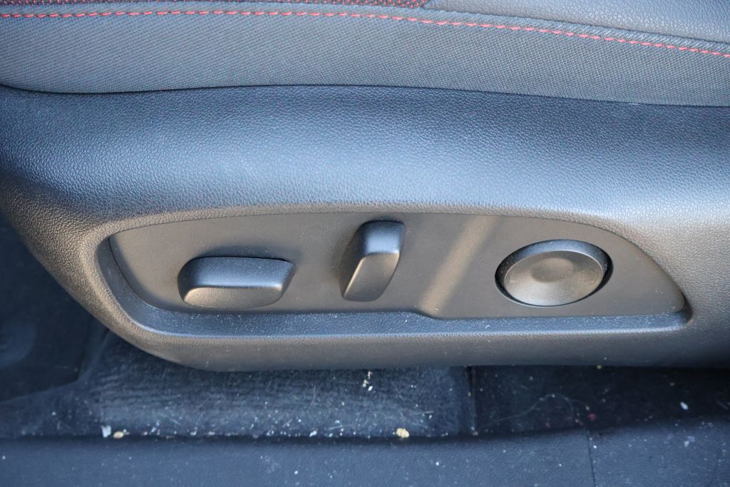 Thumbnail: 2025 Chevrolet Equinox - 10