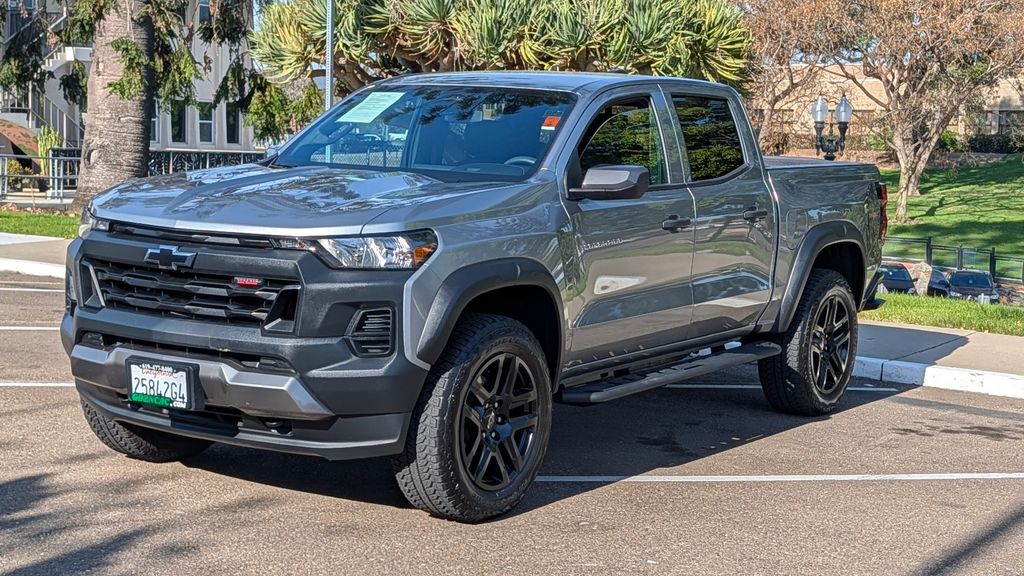 Used 2025 Chevrolet Colorado Trail Boss 4D Crew Cab