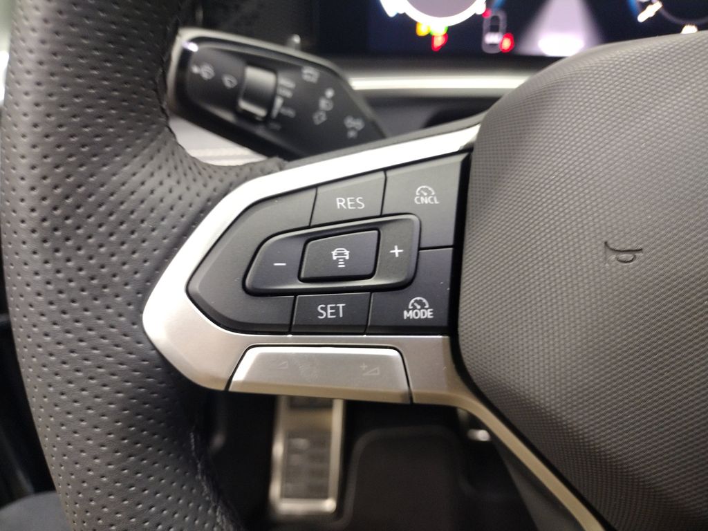 2025 Volkswagen Tiguan 2.0T SE R-Line Black