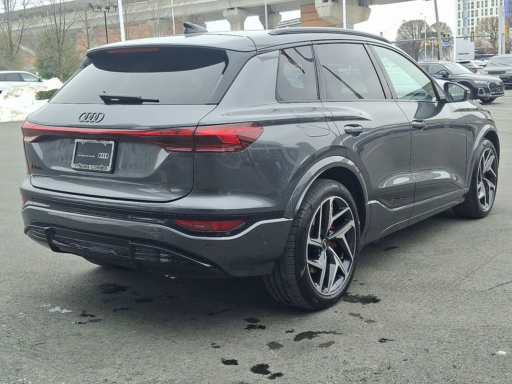 Thumbnail: 2025 Audi SQ6 e-tron - 4