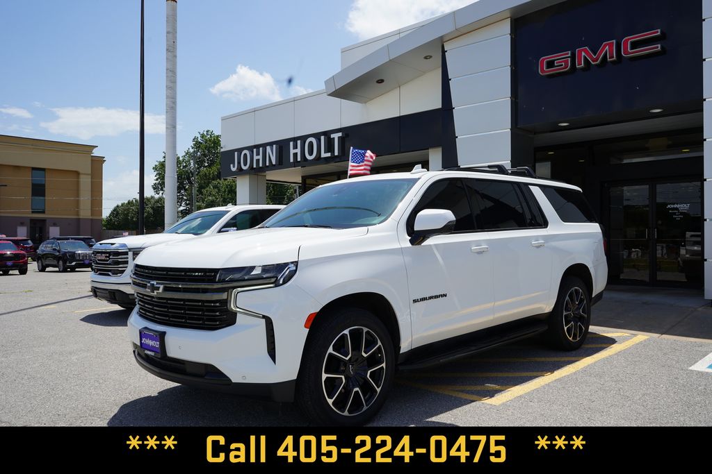  2022 Chevrolet Suburban RST 4WD   