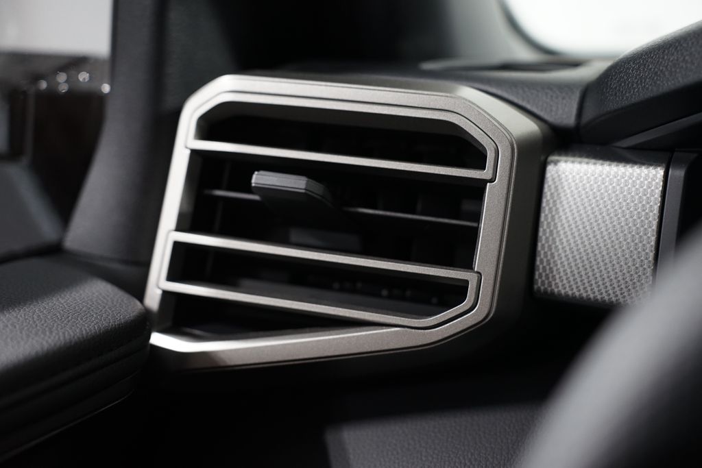 2025 Toyota Tundra  28