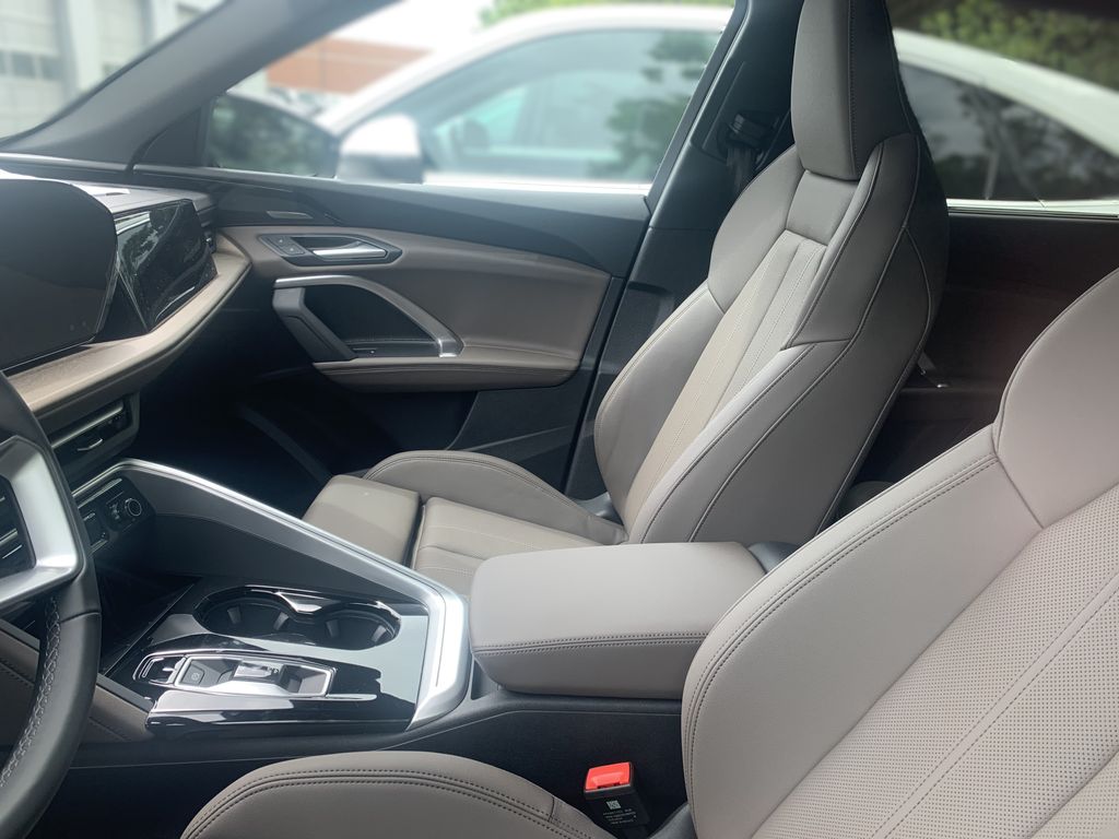 2025 Audi Q5 Premium 4