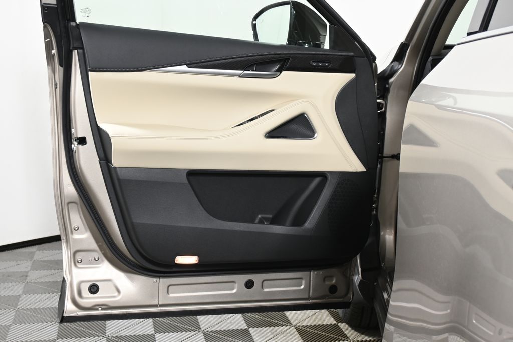 2025 INFINITI QX60 Sensory 25