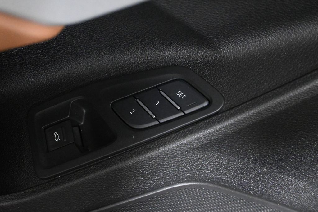 Thumbnail: 2025 Audi Q3 - 31