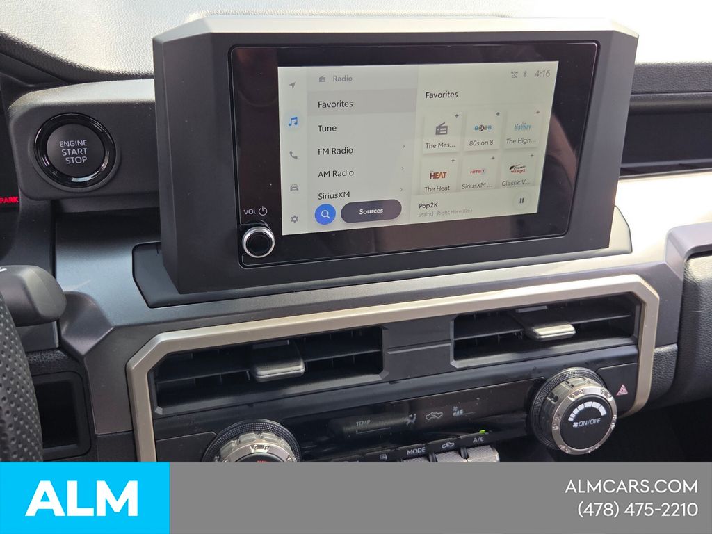 Used 2025  Toyota SR5 image 19