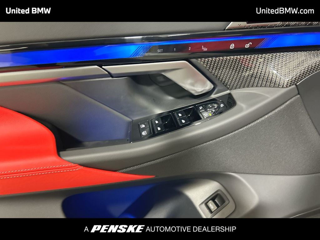 Thumbnail: 2026 BMW M5 - 11