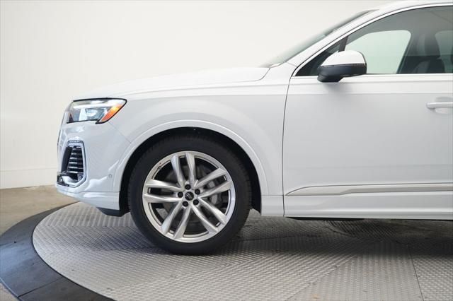 Thumbnail: 2025 Audi Q7 - 2