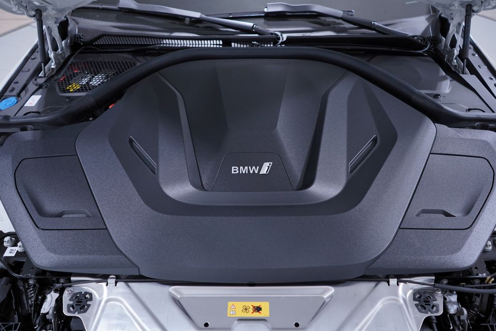 Thumbnail: 2026 BMW i4 - 20