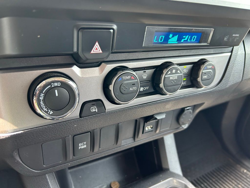 2023 Toyota Tacoma SR 18