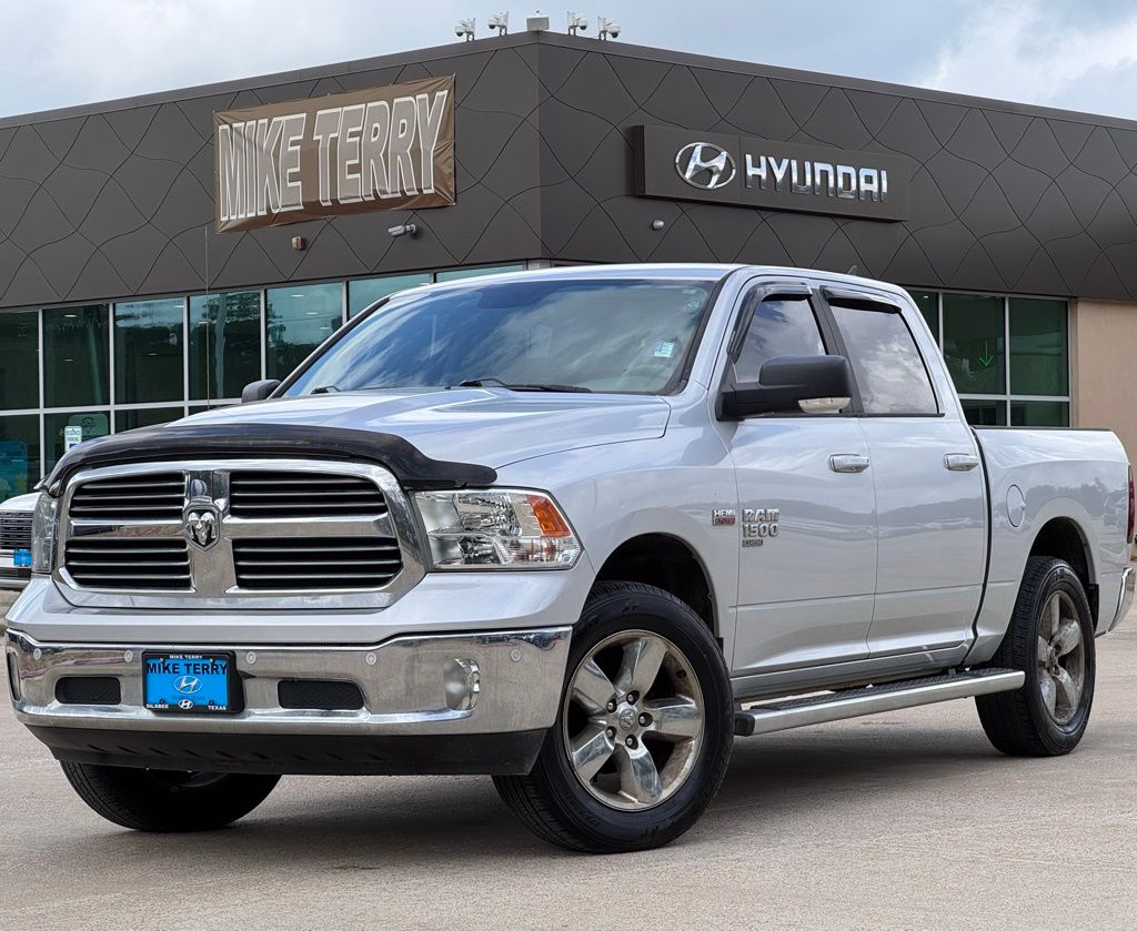 2019 RAM 1500 Classic Lone Star Crew Cab RWD
