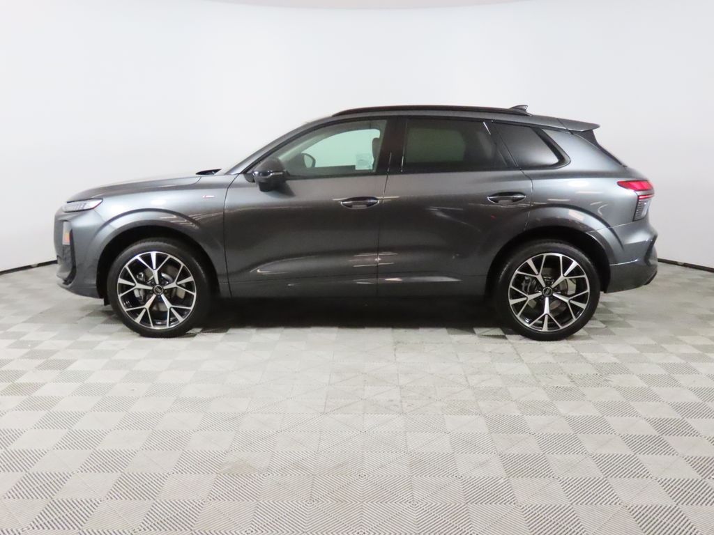 Thumbnail: 2026 Audi Q3 - 2
