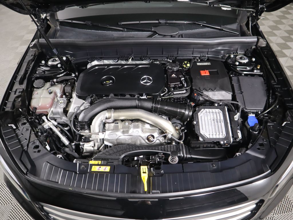 Thumbnail: 2025 Mercedes-Benz GLB - 27