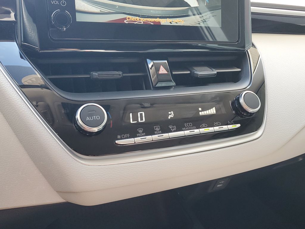 2025 Toyota Corolla LE photo 20