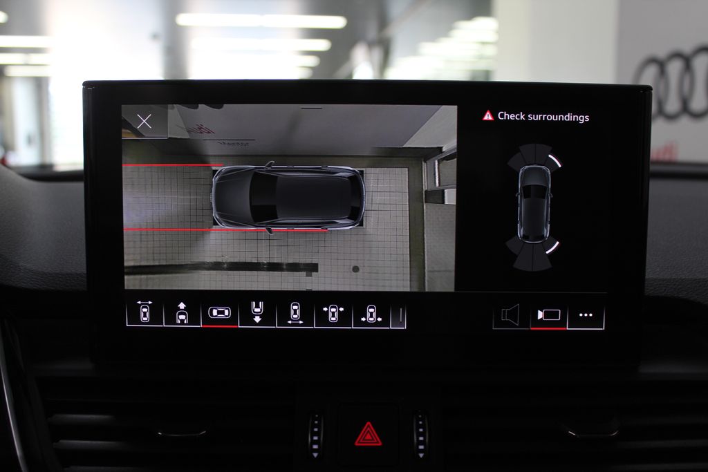 Thumbnail: 2022 Audi Q5 - 21