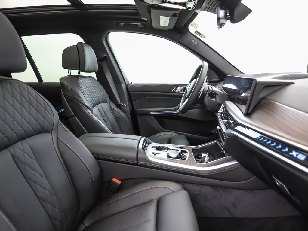 Thumbnail: 2026 BMW X5 - 30