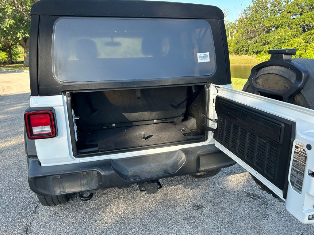 Thumbnail: 2021 Jeep Wrangler - 11