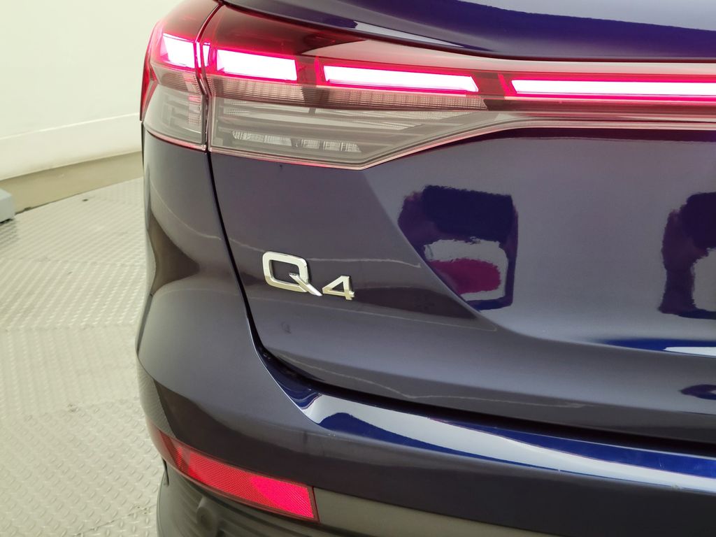 Thumbnail: 2023 Audi Q4 e-tron - 9