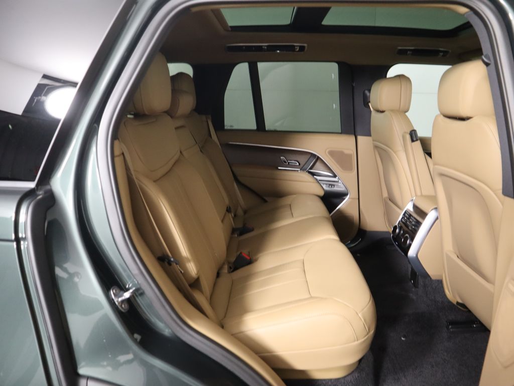 Thumbnail: 2025 Land Rover Range Rover - 23